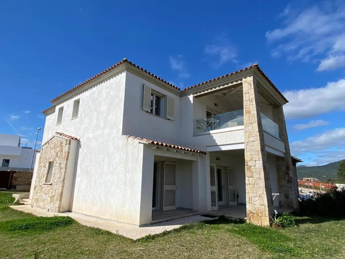 Willa R House II Budoni 0*,
